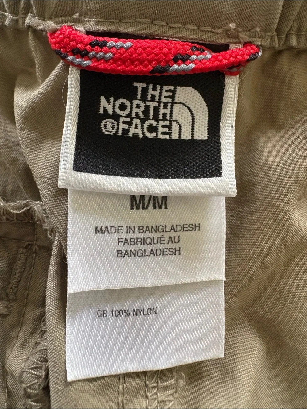 The North Face Cargo Shorts 100% Nylon Sz M Ins 9.5”Stowable Hike Climb Gorpcore